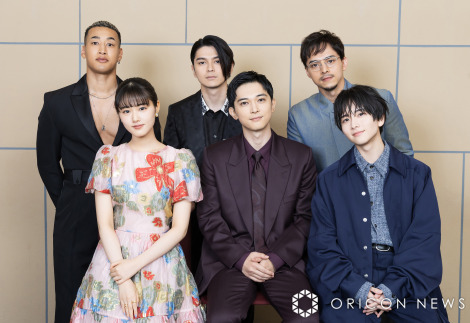 �f��w�o�o���o�o���o���o���p�C�A�x�ɏo������i�O�񍶂���j���ؔT�؁A�g�򗺁A�_�����l�i��񍶂���j�֌������f�B�[�A���h�c���ցA�����^�V�� �iC�jORICON NewS inc.�iC�j�ʐ^�^�R����� 