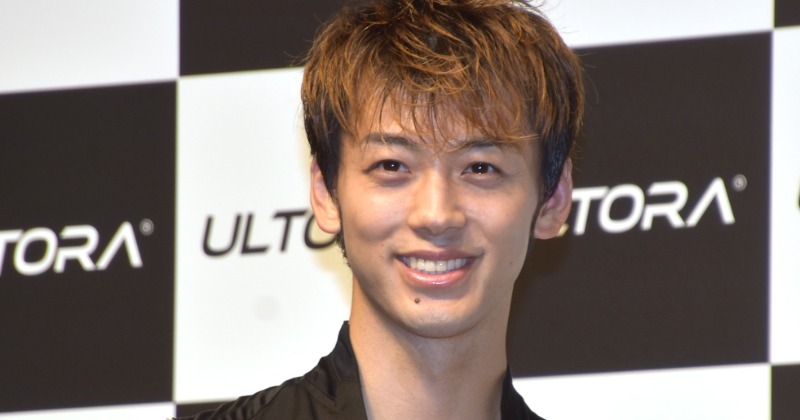 竹内涼真、スーパーでの自然体オフショットが話題に
