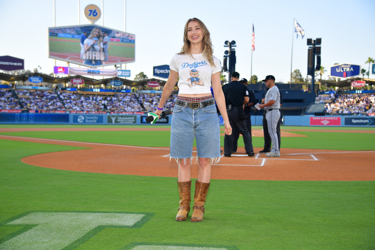 ワンピースナイト　ワンピース　麦わら帽子　ドジャース　大谷選手インサイダー付き ワンピース ドジャース 麦わら帽子 大谷翔平インサイダー付き