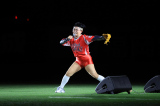 w SUMMER CHARGExɓoꂵL^[B (C)SoftBank HAWKS 