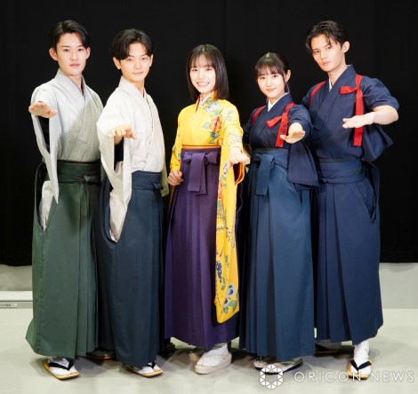 �C���^�r���[�ɉ������i������j�R�����^�B�A�V�����A�c�^���݁A���ؔT�؁A������S �iC�jORICON NewS inc. 