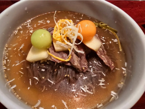 �u�������҂Ƃ͎v���ʐH�~�i��)�v�ȁE���b�q����Ɖf�恕�H�����y���񂾍����p���@�i�ʐ^�̓u���O���j 