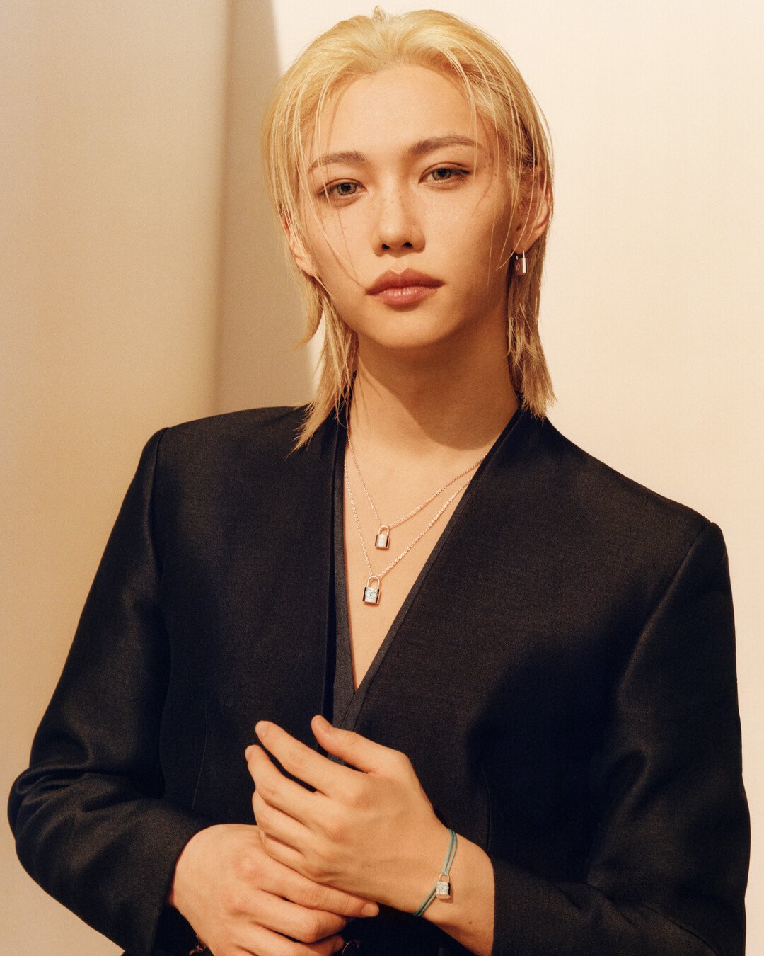 wCEBgx̃AoT_[𖱂߂Stray KidsEtBbNX 