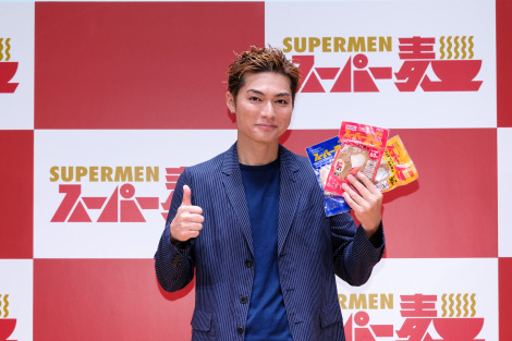 �h�X�[�p�[�ˁh �V�A���o�T�_�[�A�C���\�L�҉�ɓo�ꂵ��EXILE SHOKICHI 