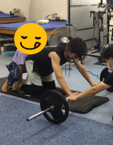 ���������邽�߁A���ƈꏏ�Ƀ��n�r�����s���Ă�Ă񂳂� 