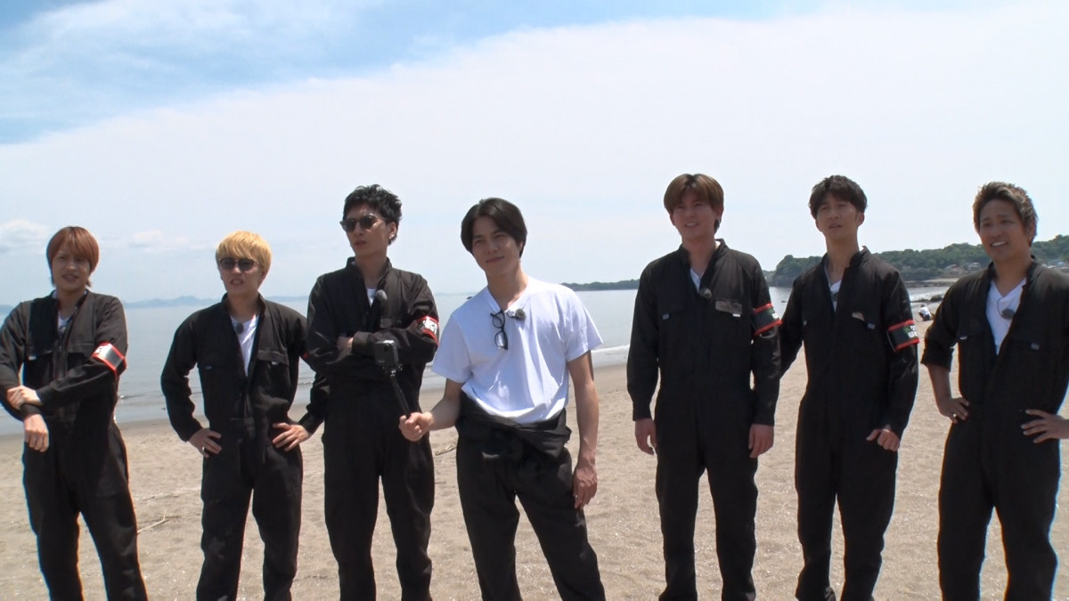 WEST.作ユニーク＆リアルな『リア突WEST.』海の家がオープン メンバー