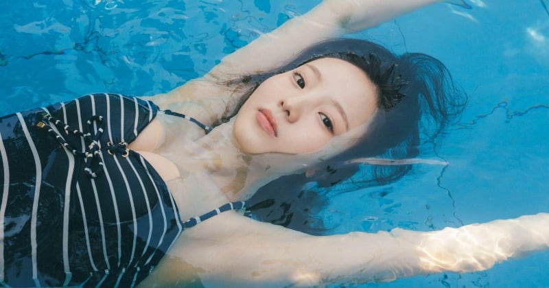 本田真凜、プールで優雅にたゆたう 1st写真集で“美背中”披露のバレエ