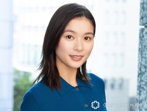 画像・写真 | 芳根京子＆岡崎紗絵、ライブ参戦でペンライト振る動画を