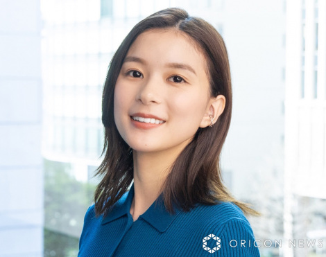 画像・写真 | 芳根京子＆岡崎紗絵、ライブ参戦でペンライト振る動画を