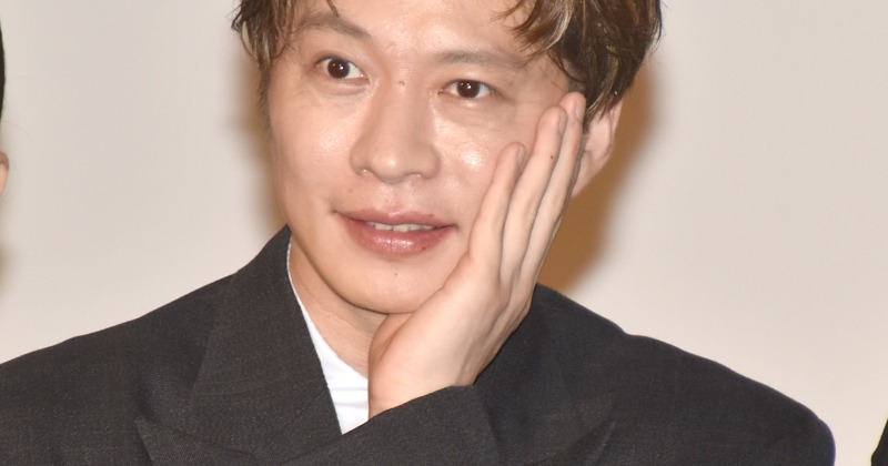 田中圭、梶原善のボヤキに謝罪 足元の悪い岩場をダッシュ「人間って