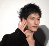 �h�L�������^���[�f��uJO1 THE MOVIE�w�������xBon Voyage�v���J�L�O���䂠�����ɓo�d����JO1�E����ɊC (C)ORICON NewS inc. 