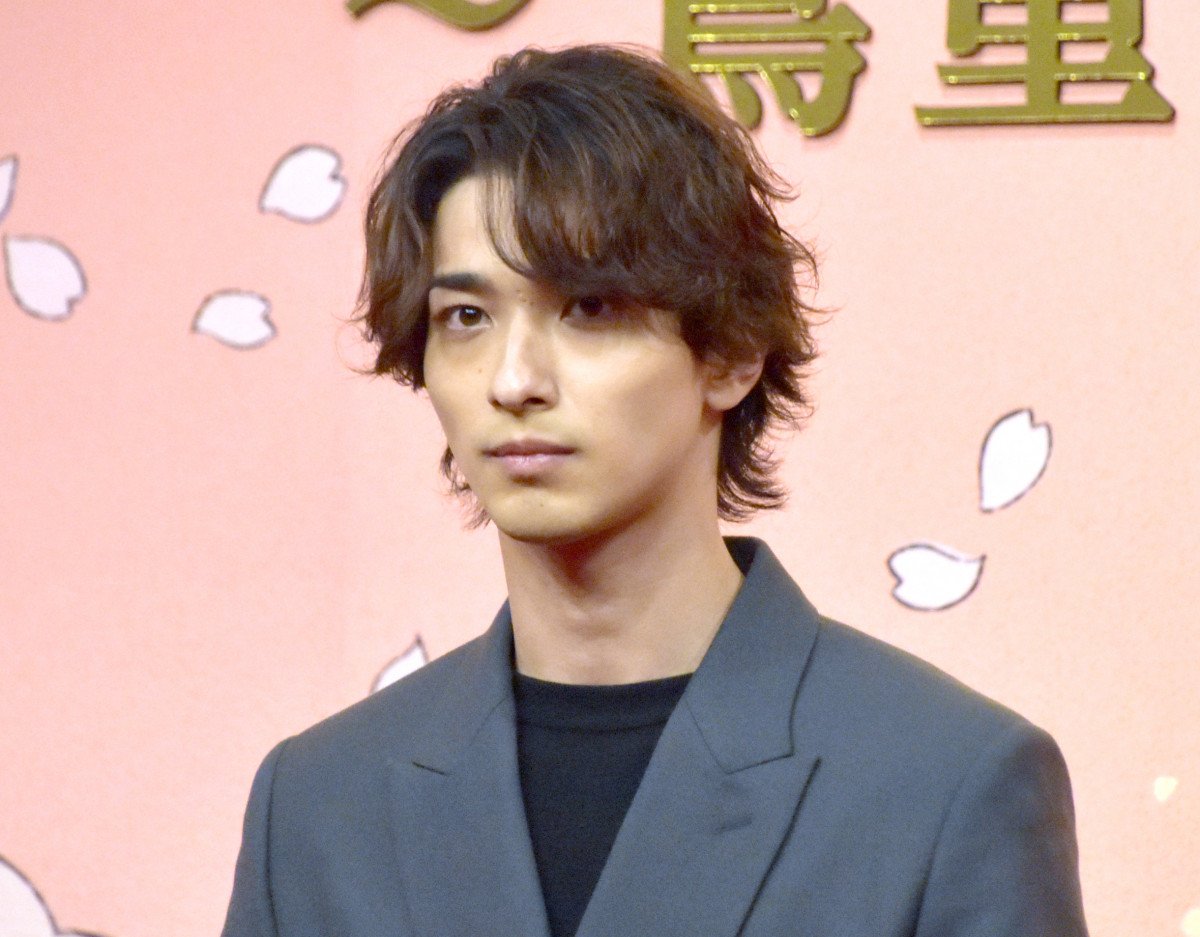 横浜流星、“父”との仲良しショット「親父様に惚れそう」「素敵な親子」
