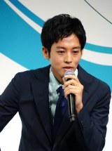 �w�\�j�[���� �V�u�����h�A���o�T�_�[�ECM���\��x�ɓo�d�������Ⓧ�� (C)ORICON NewS inc. 