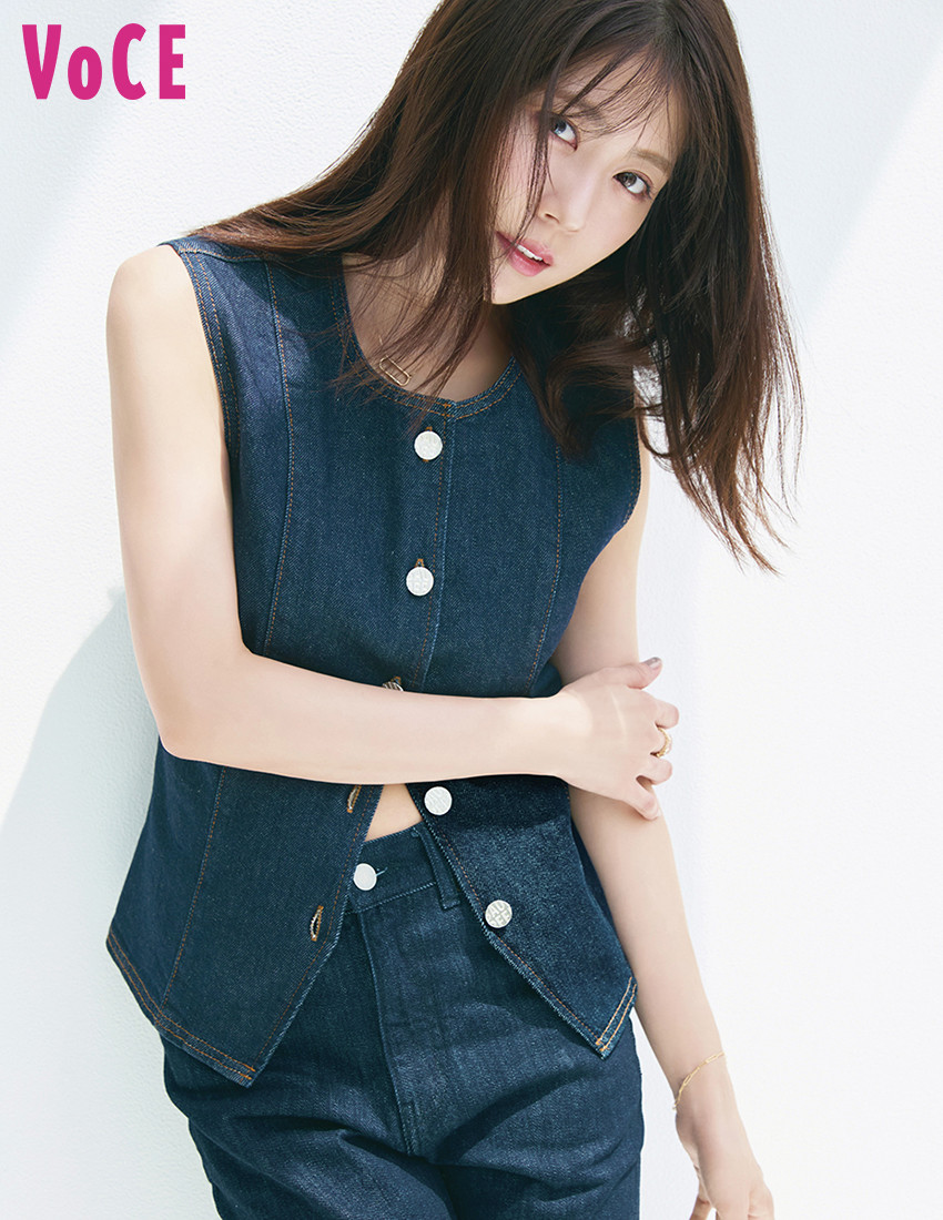 32歳・有村架純、年齢を重ねて増す透明感 『VOCE』で普段のケア