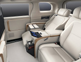 �ꕔ���ǂ����\���ꂽLEXUS�wLM500h�x EXECUTIVE�p�����V�[�g(�C���e���A�J���[ : �\���X�z���C�g) 
