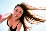 42歳・深田恭子、谷間あらわな衝撃カット 22作目写真集の表紙