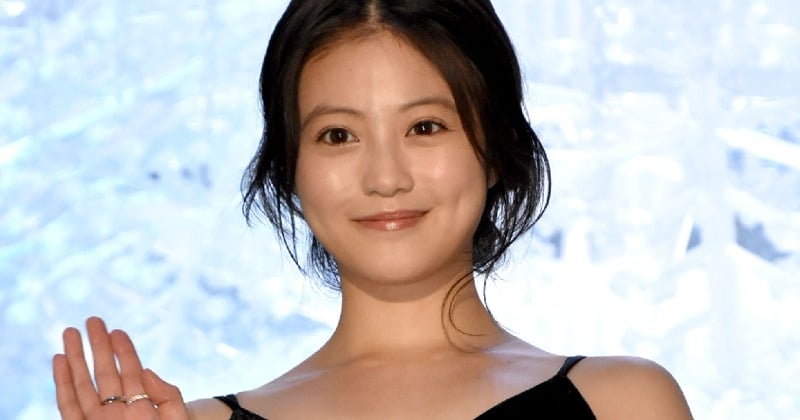 今田美桜、”母&姉妹”との4ショット「最高の父母&三姉妹」「朝田家4姉妹?!」