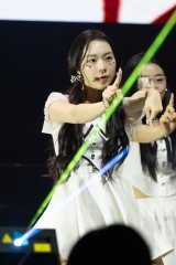 �wtripleS A Live 25 in Tokyo�x �B�e:��댳�A�����O 