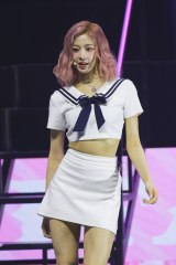 �wtripleS A Live 25 in Tokyo�x �B�e:��댳�A�����O 