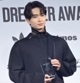 �wSNEAKER BEST DRESSER AWARD 2025�x���܎��ɏo�Ȃ����쑺�N�� (C)ORICON NewS inc. 