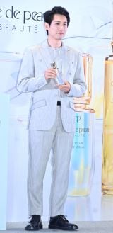 �u�ςݏd�˂��P�����A�����Ă����B�v�t�H�g�R�[���ɓo�d�����f�B�[���E�t�W�I�J �iC�jORICON NewS inc. 