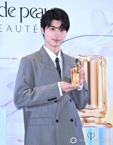 �u�ςݏd�˂��P�����A�����Ă����B�v�t�H�g�R�[���ɓo�d�����{�c����iC�jORICON NewS inc. 