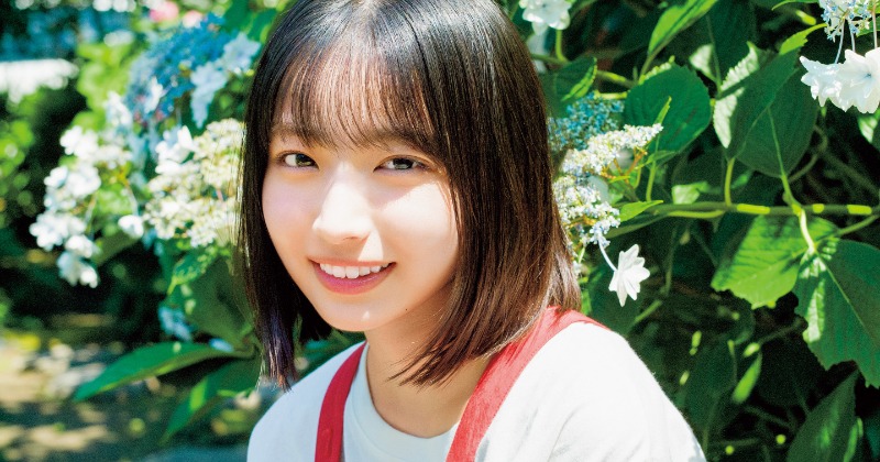日向坂46大野愛実、『マガジン』初ソロ表紙！ 太陽に照らされた18歳の