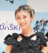 �u����DASKI�v�V���i���\��ɓo�d�����R�c�D �iC�jORICON NewS inc. 