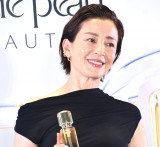 �u�ςݏd�˂��P�����A�����Ă����B�v�v���X�f�[�C�x���g�ɓo�d�����{��肦 �iC�jORICON NewS inc. 