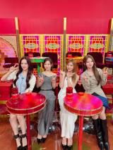 �wTHE�˔j�t�@�C���x�ɏo������NiziU(C)���{�e���r 