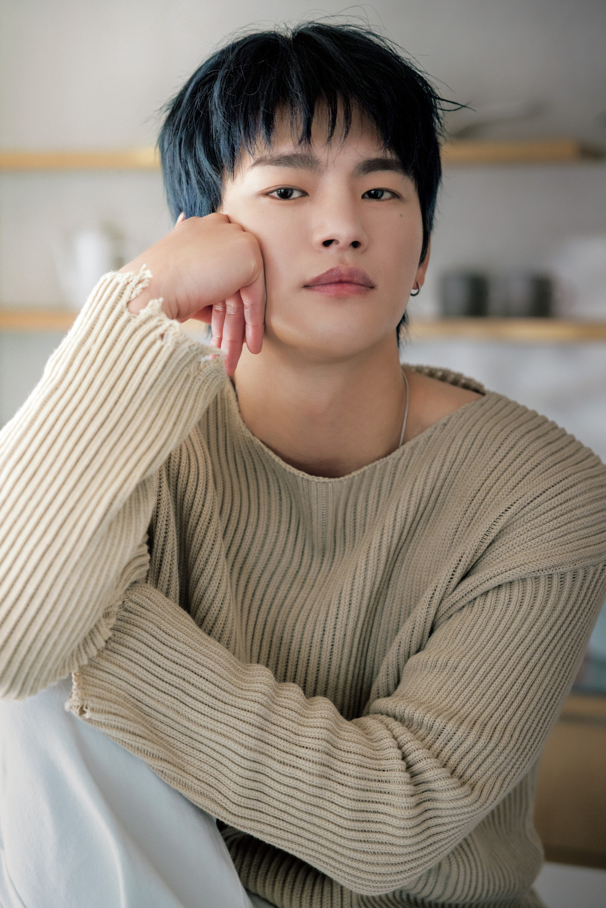 ソ・イングク、プライベート感あふれる“素の表情”披露 仕事観語る