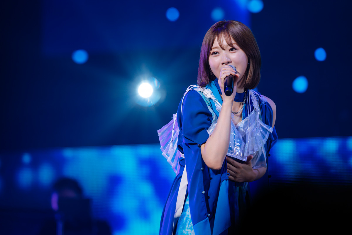 日向坂46富田鈴花、初ソロライブで10曲熱唱 『鬼レンチャン』達成曲