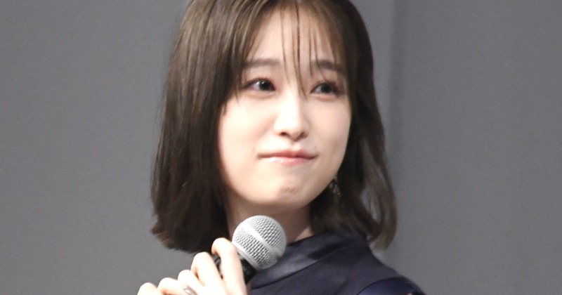 高橋ひかる、しっとりタイトコーデで万博登場「最高の日です」滋賀県デイを彩る