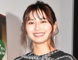 「花火と美の共演」ロン・モンロウ、“淡い”浴衣姿に反響「綺麗過ぎて見とれてしまった」「浴衣がとっても似合っててめっちゃ可愛い」 