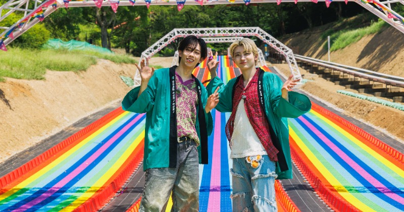 超特急リョウガ&ユーキ、巨大新スライダーに大はしゃぎ「爽快感MAX」「動きが予想不可能」