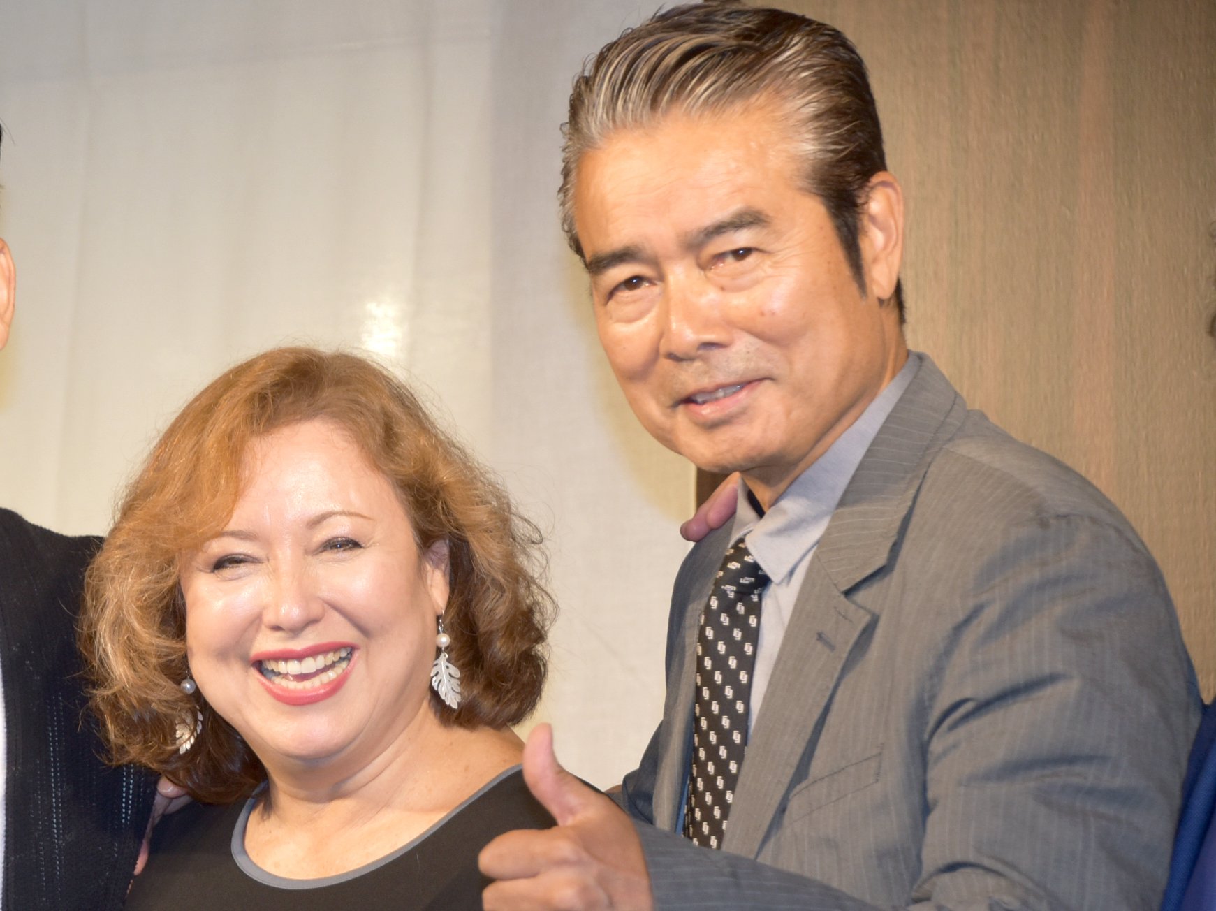 キャシー中島、夫・勝野洋の76歳バースデー報告「76歳には見えない若いですね」「素敵なご夫婦」 今年で結婚47周年、愛あふれるメッセージに反響