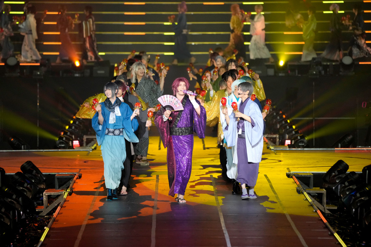 ミュージカル刀剣乱舞　目出度歌誉花舞 十周年祝賀祭　銀テープ ミュージカル刀剣乱舞 目出度歌誉花舞 十周年祝賀祭 銀テープ