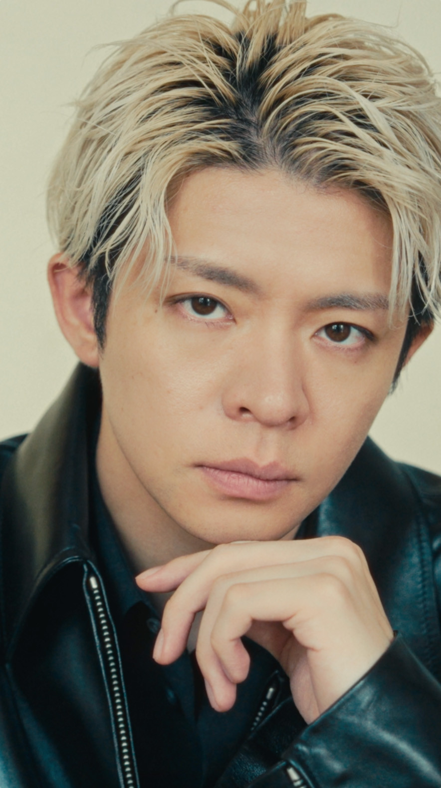 Number_i岸優太、『Numero TOKYO』で初表紙 29歳等身大の心の
