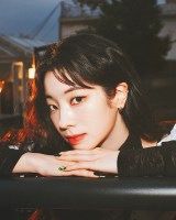 �A���o���wENEMY�xDAHYUN�ՃW���P�b�g 