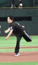 v싅utbe}[YΓkyVS[fC[OXṽt@[Xgsb`ɓoE{a (C)ORICON NewS inc. 