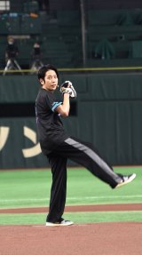 v싅utbe}[YΓkyVS[fC[OXṽt@[Xgsb`ɓoE{a (C)ORICON NewS inc. 