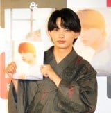 ONE N�f ONLY���쒼��A���̗��ߎp�ق߂��Ƃ�΂� ���g�̃X�^�C���t�H�g�u�b�N�́u120�_�v 