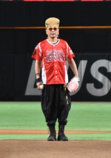 綾小路翔、『鷹祭 SUMMER BOOST』でセレモニアルピッチ 投球前に“代役