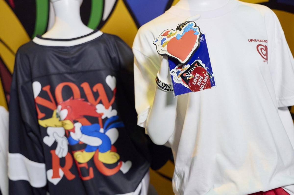 長谷川慎 CHARACTER Tシャツ Lサイズ　ホワイト 画像・写真 | THE RAMPAGE長谷川慎、USJサプライズ登場 さわやか