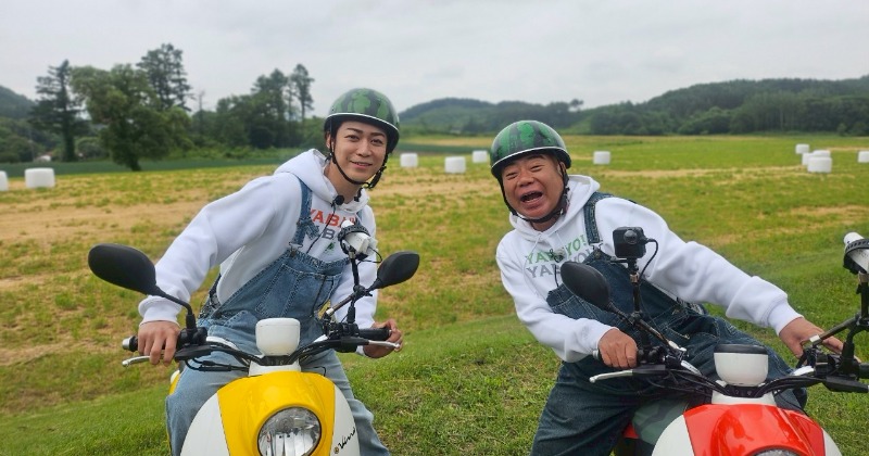 亀梨和也、『充電旅』初登場 突然のヘアカット決行→出川哲朗「色気