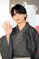 ONE N�fONLY���쒼��u�f��Ŏ剉�v�ڎw�� �O���[�v�ł́h3�N��Ƀh�[���h�u�ǂ�ǂ�i�����Ă��������v 