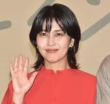 松たか子、“家族写真”で爽やか笑顔「めっちゃいい写真」「最高な家族」 