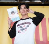 PSYCHIC FEVER小波津志、初フォトブック発売当日 メンバーの反応には