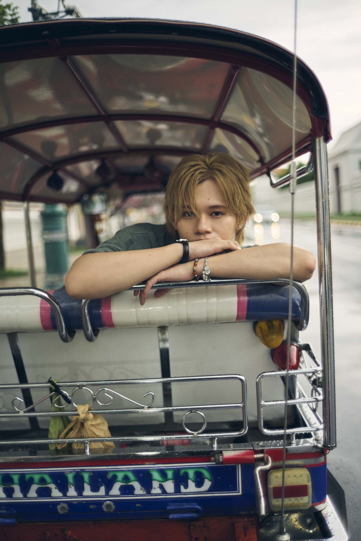 超特急・カイ、“30 歳最後の日”に写真集『いま』発売決定 “カイ島”で