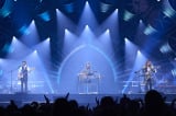 THE ALFEE、デビュー51周年の横浜アリ公演で通算2972本目のライブ バンド最多記録を更新 